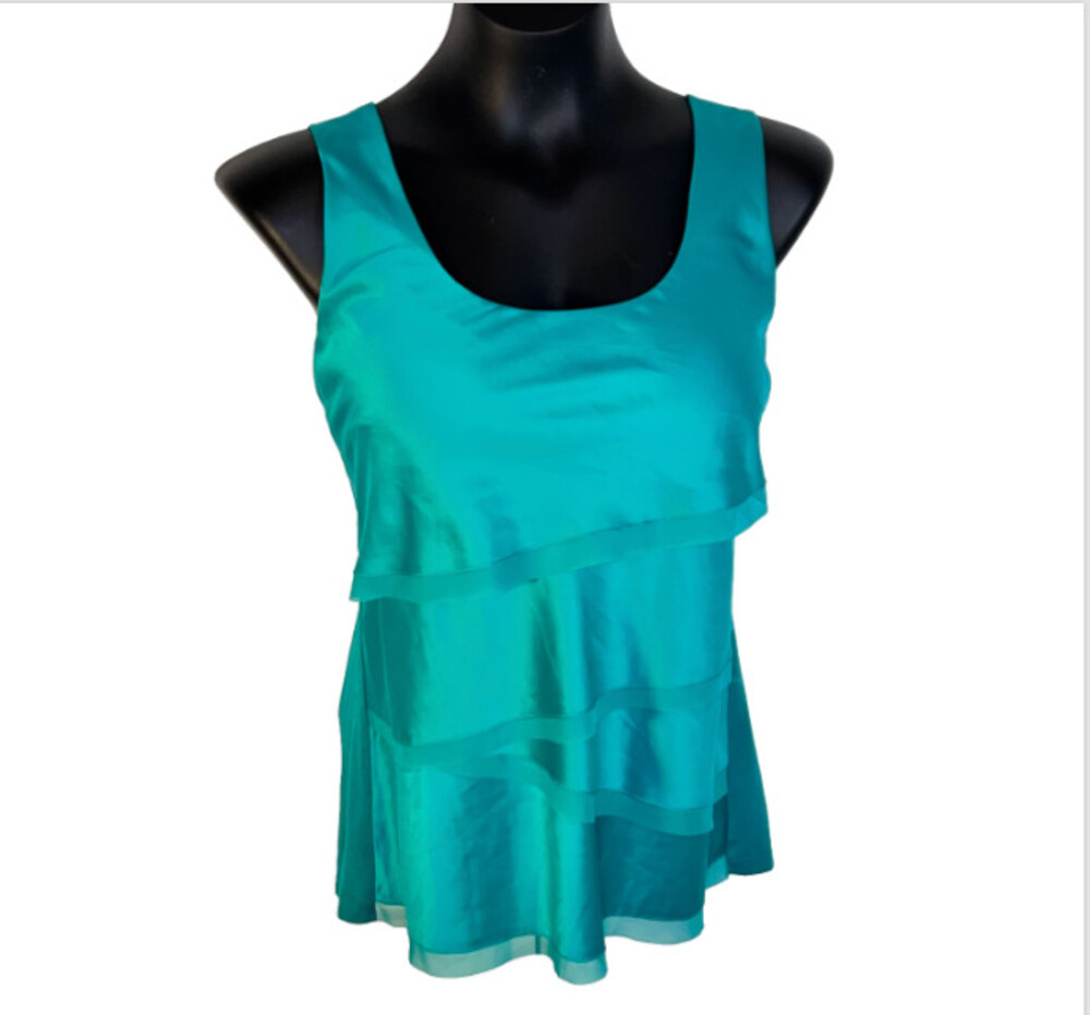 Ann Taylor Tank Top Blouse Womens Size M Asymmetrical Tiered Emerald Green